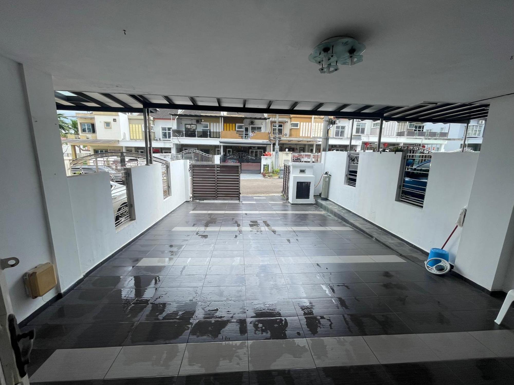 Setia 9 Austin Near Longsing Yijia Helixuan New Cathay Restaurant Rumah percutian